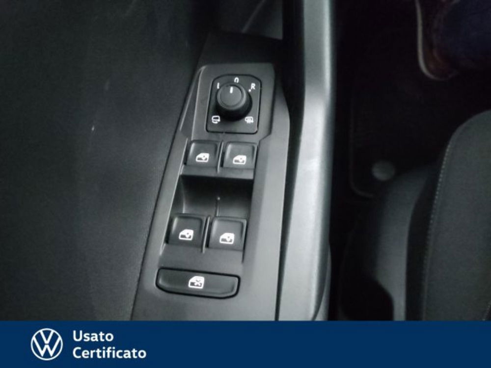 Volkswagen T-Cross usata a Vicenza (18)