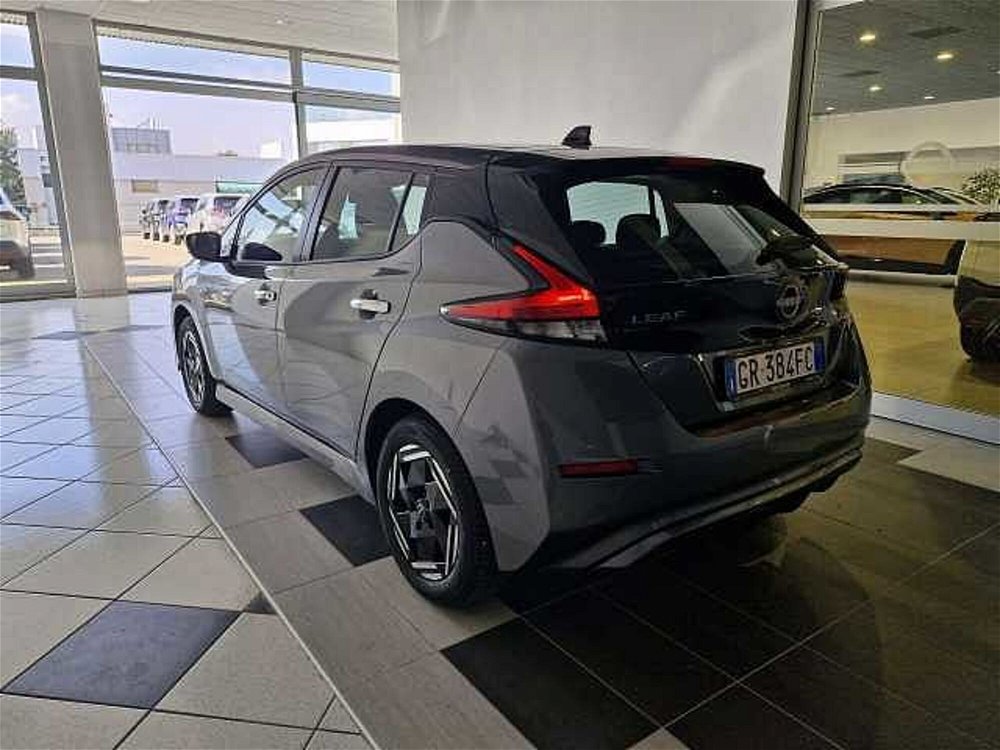 Nissan Leaf Acenta 40 kWh  nuova a Caresanablot (4)