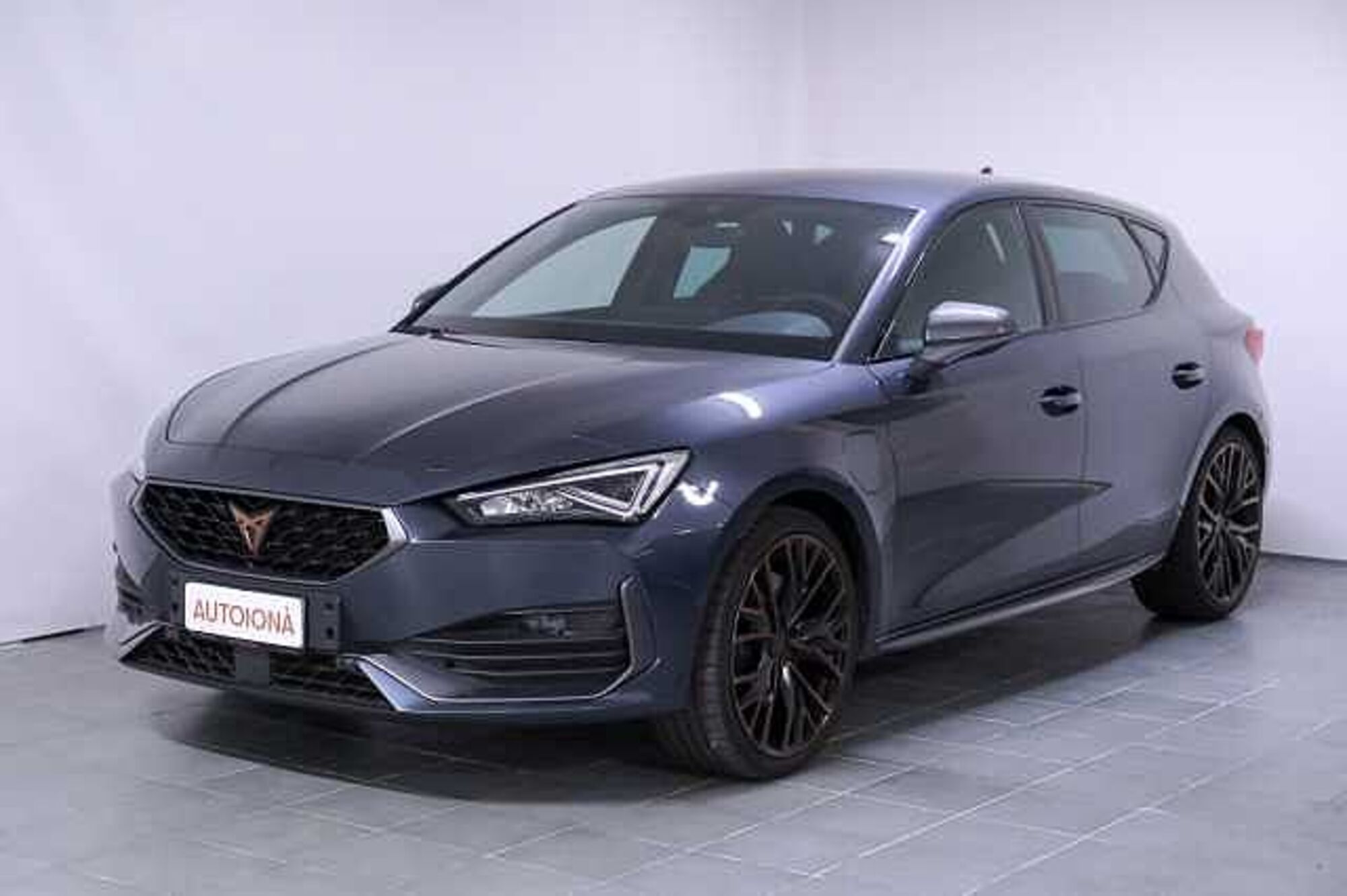 Cupra Leon Leon 1.4 e-HYBRID 245 CV DSG VZ Carbon del 2023 usata a Pianopoli