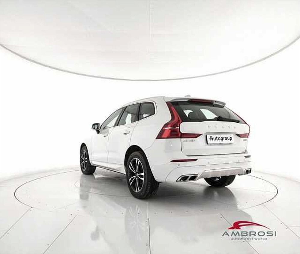 Volvo XC60 D4 AWD Geartronic Business  del 2018 usata a Viterbo (4)