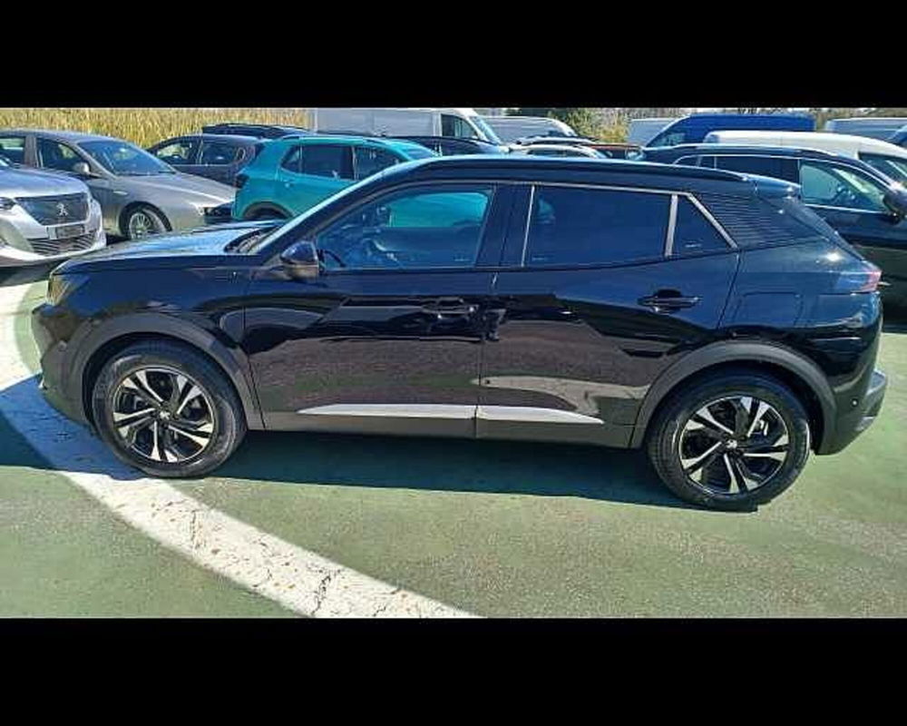 Peugeot 2008 motore elettrico 136 CV GT Line del 2021 usata a Pozzuoli (2)