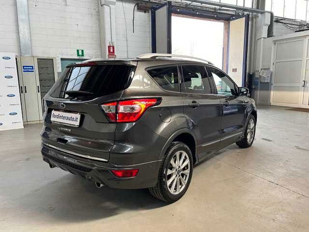 Ford Kuga 2.0 TDCI 150 CV S&S 4WD Powershift Vignale  del 2017 usata a Melegnano (2)