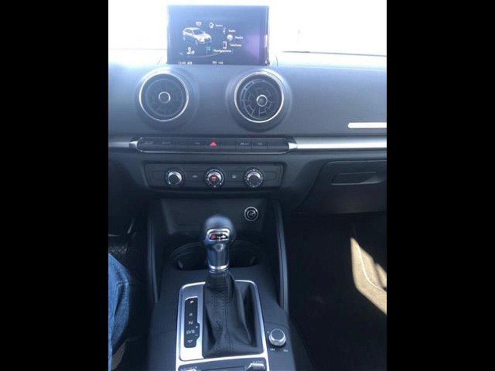 Audi A3 Sportback 1.6 TDI 116 CV S tronic Business del 2018 usata a Brindisi (4)