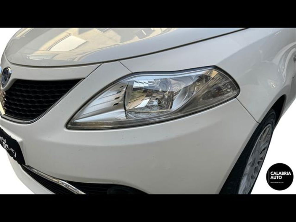 Lancia Ypsilon usata a Reggio Calabria (13)