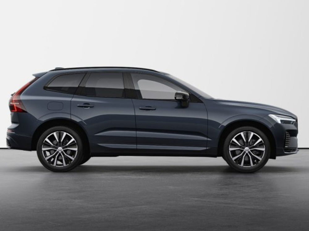 Volvo XC60 nuova a Modena (6)