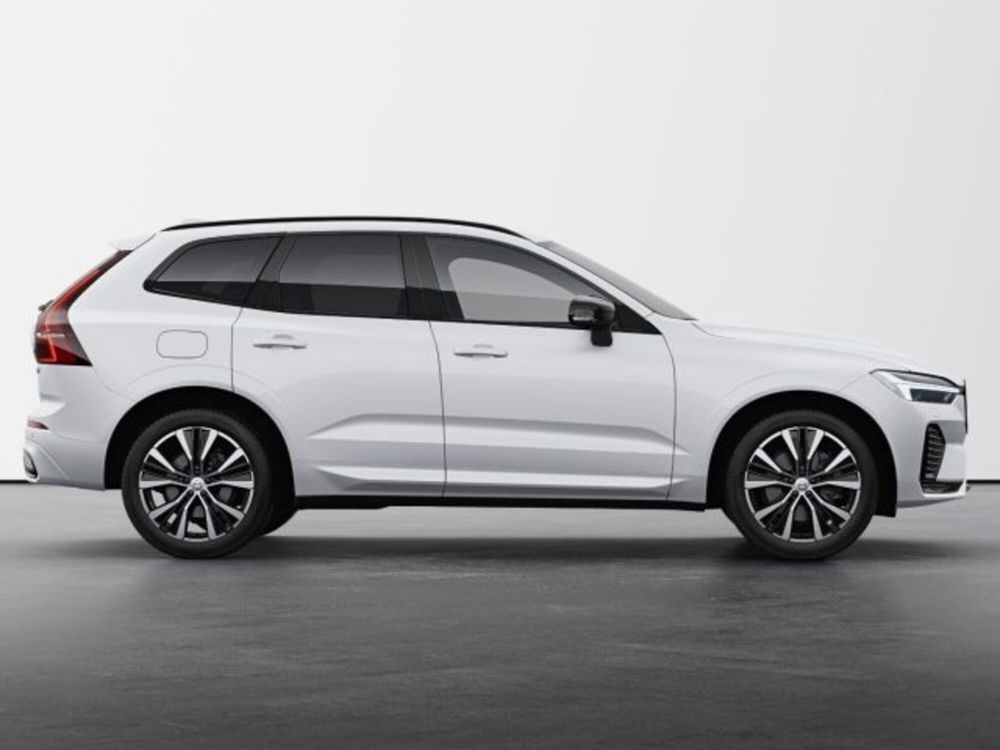 Volvo XC60 nuova a Modena (6)