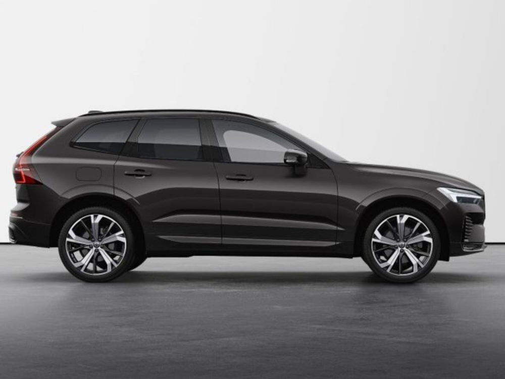 Volvo XC60 nuova a Modena (6)