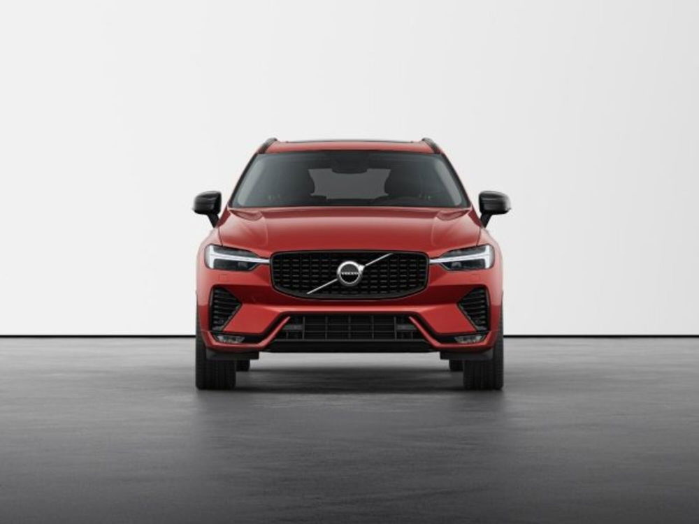 Volvo XC60 nuova a Modena (7)