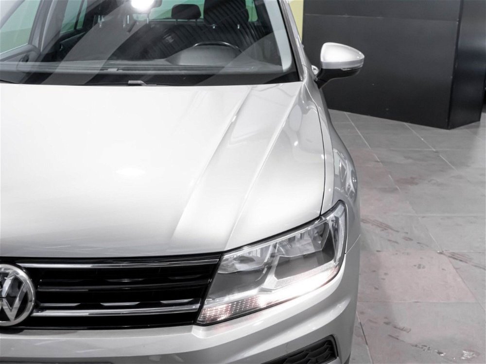 Volkswagen Tiguan 2.0 TDI SCR 4MOTION Business BlueMotion Technology  del 2016 usata a Montecosaro (3)