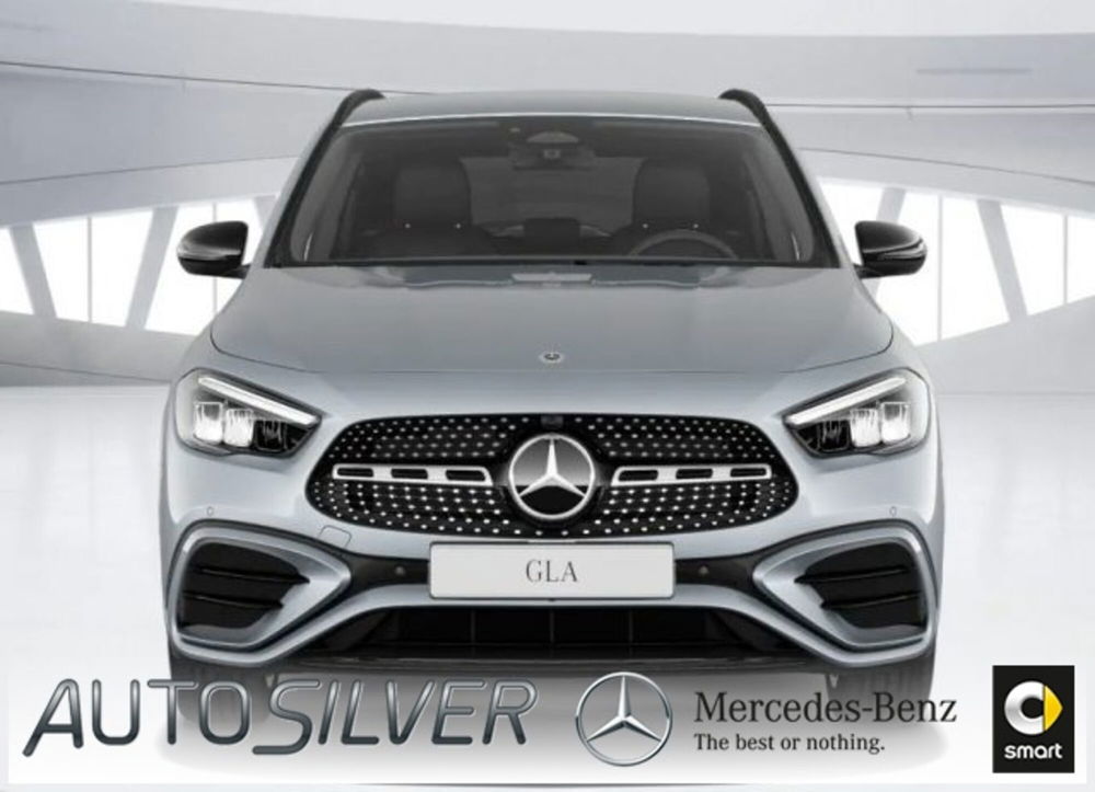 Mercedes-Benz GLA SUV nuova a Verona (3)