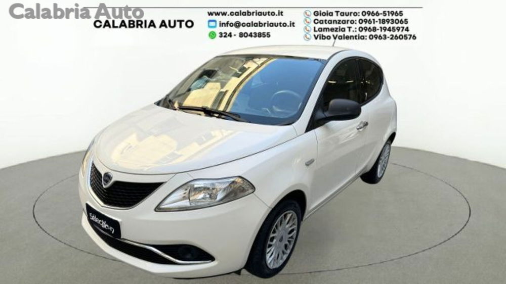 Lancia Ypsilon usata a Reggio Calabria