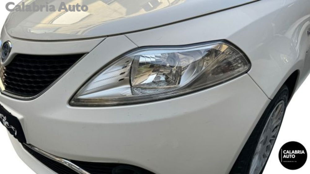 Lancia Ypsilon usata a Reggio Calabria (13)