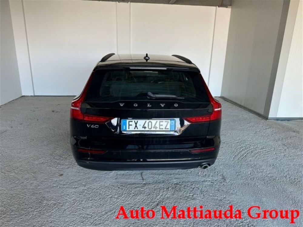 Volvo V60 D3 Geartronic Business Plus  del 2019 usata a Cuneo (4)