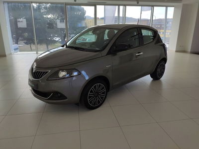 Lancia Ypsilon 1.0 FireFly 5 porte S&amp;S Hybrid Ecochic Gold  del 2022 usata a Arezzo