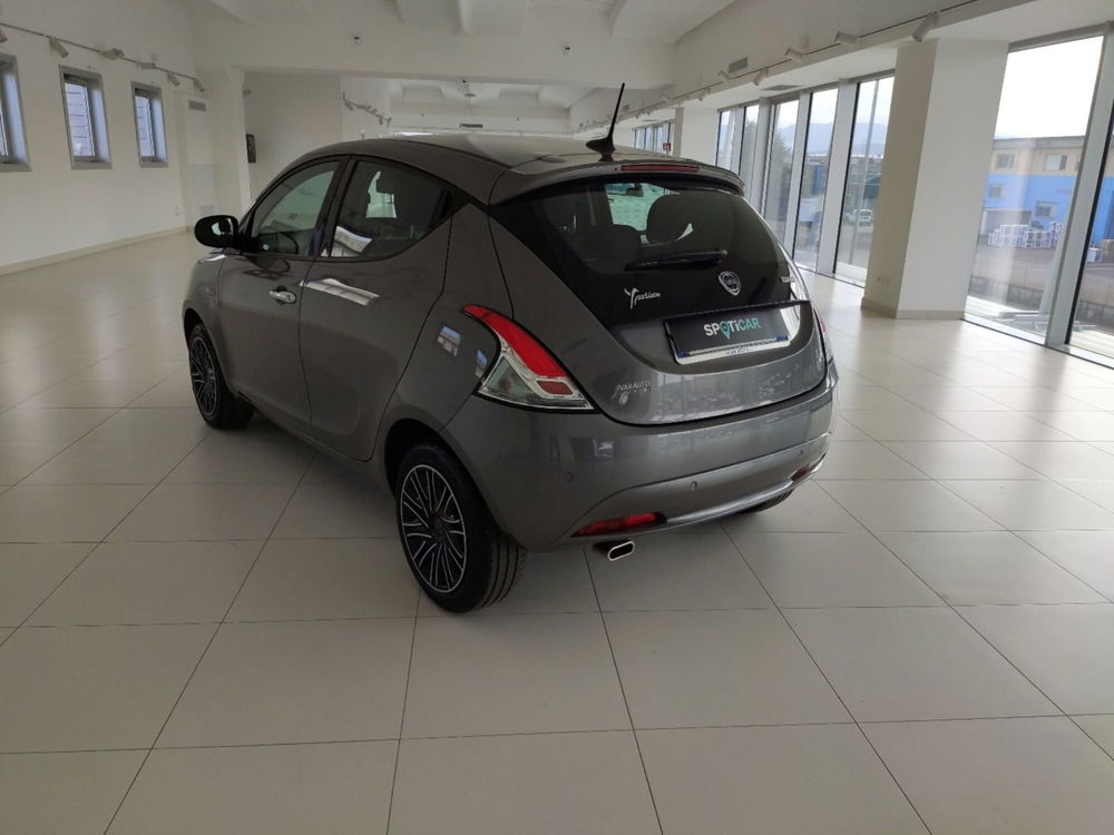 Lancia Ypsilon usata a Arezzo (6)