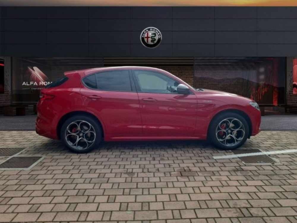 Alfa Romeo Stelvio Stelvio 2.0 Turbo 280 CV AT8 Q4 Veloce  del 2022 usata a Monza (4)