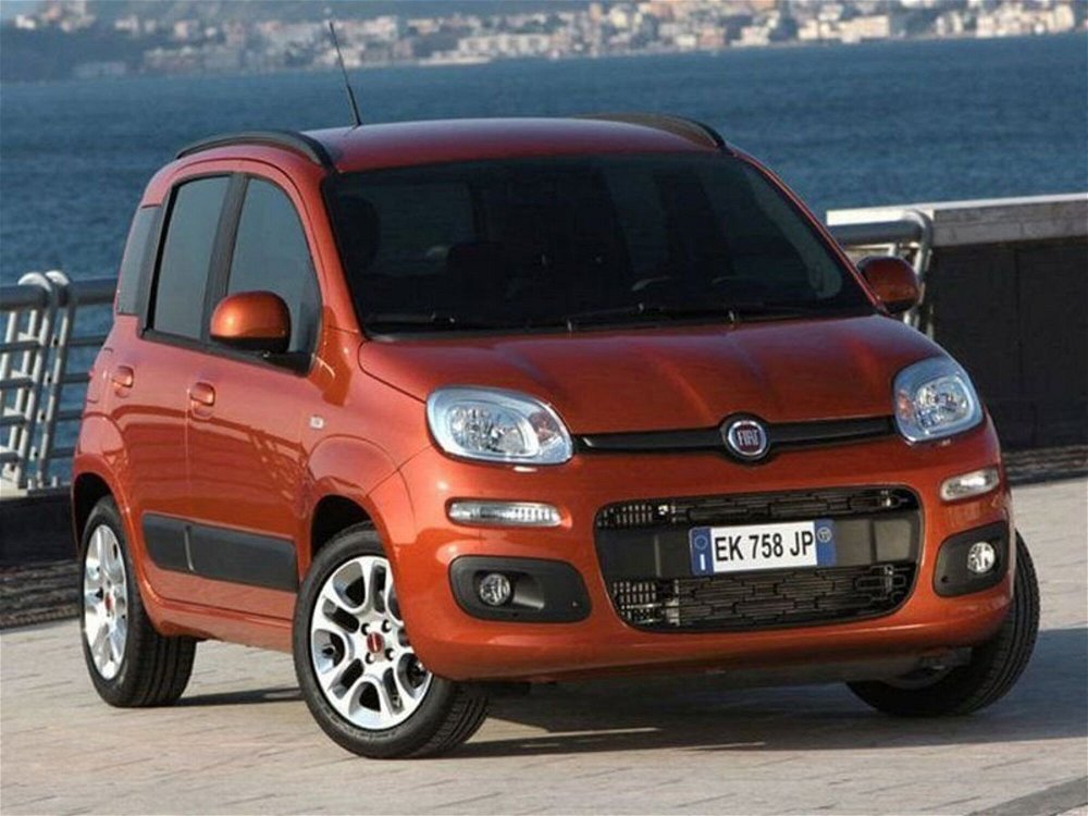 Fiat Panda 1.2 Connected by Wind nuova a Roma (4)