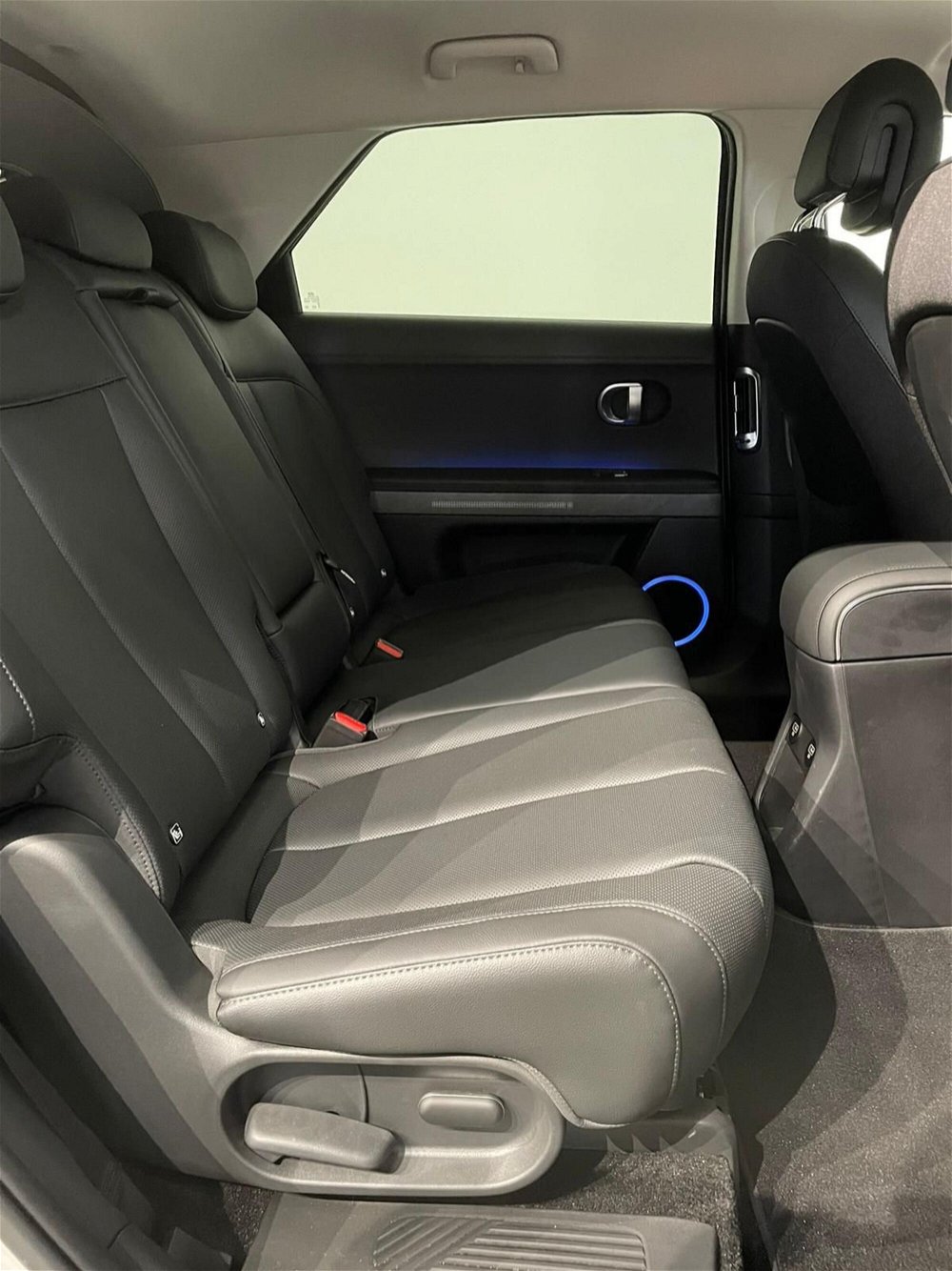 Hyundai Ioniq 5  5 72,6 kWh AWD Evolution del 2022 usata a Roma (5)