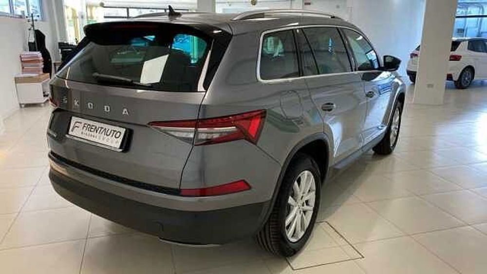 Skoda Kodiaq 2.0 TDI EVO SCR DSG Executive  nuova a Ancona (3)