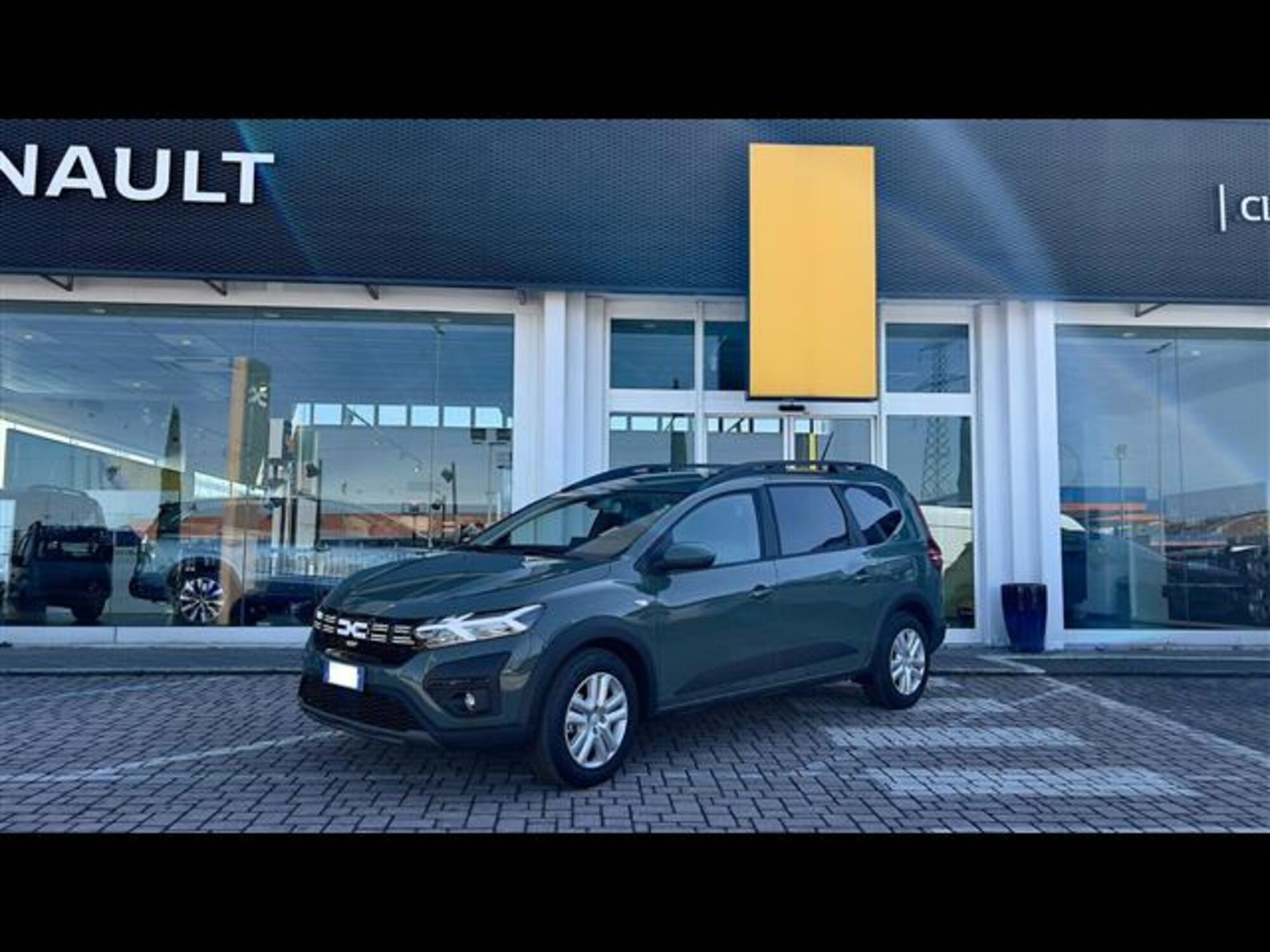 Dacia Jogger 1.0 tce Expression 110cv 7p.ti nuova a Livorno