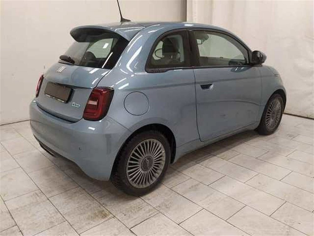 Fiat 500e La Prima Berlina 42 kWh  del 2021 usata a Cuneo (4)