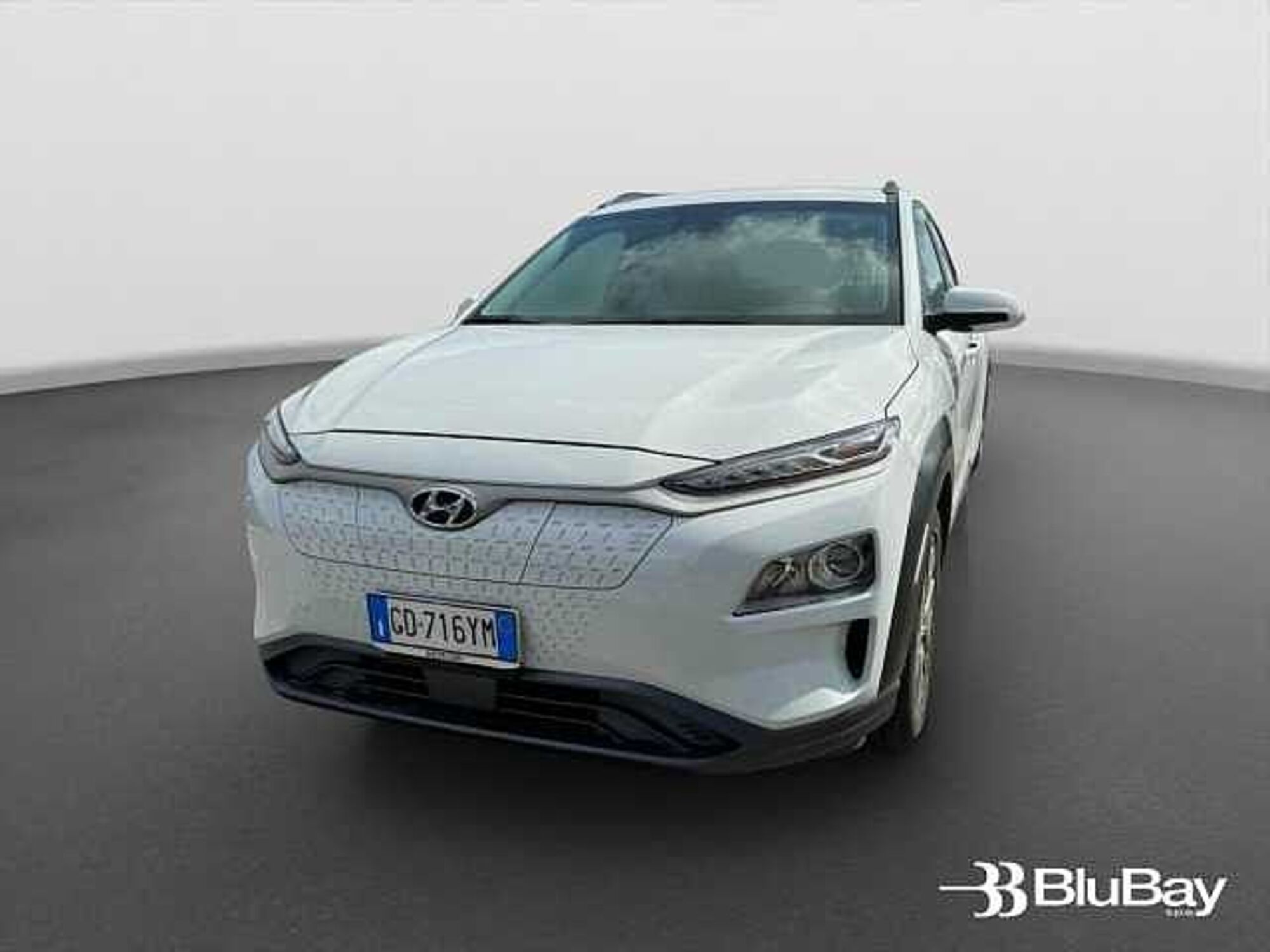 Hyundai Kona EV 64 kWh XPrime del 2021 usata a Livorno