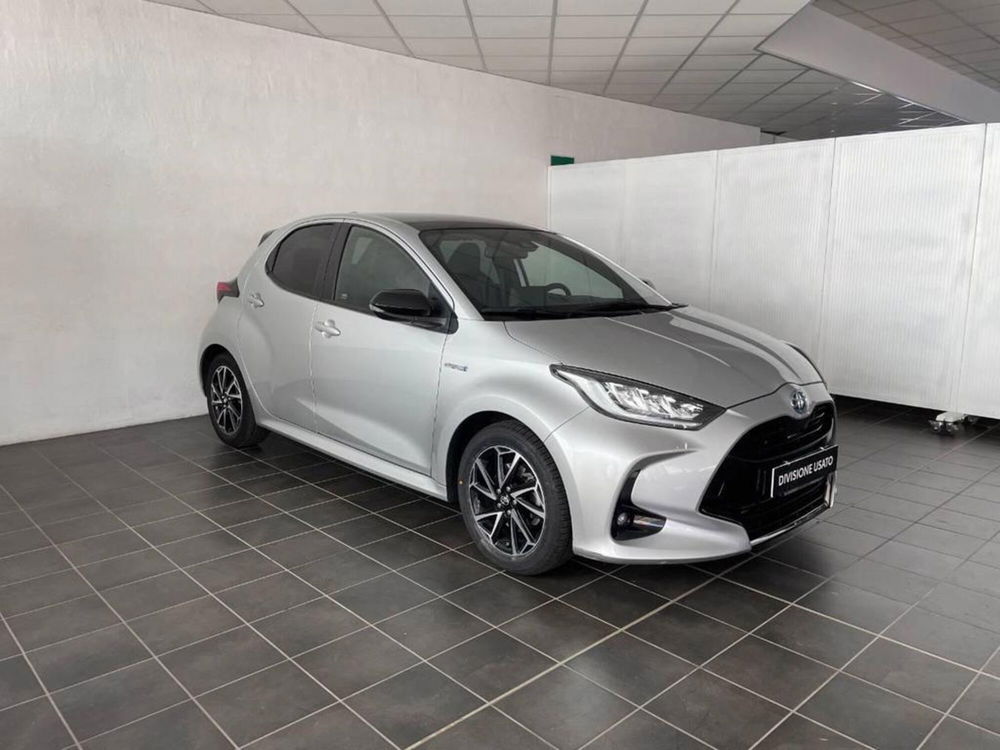 Toyota Yaris GR Sport 1.5h 130 Lounge del 2021 usata a Torino (4)