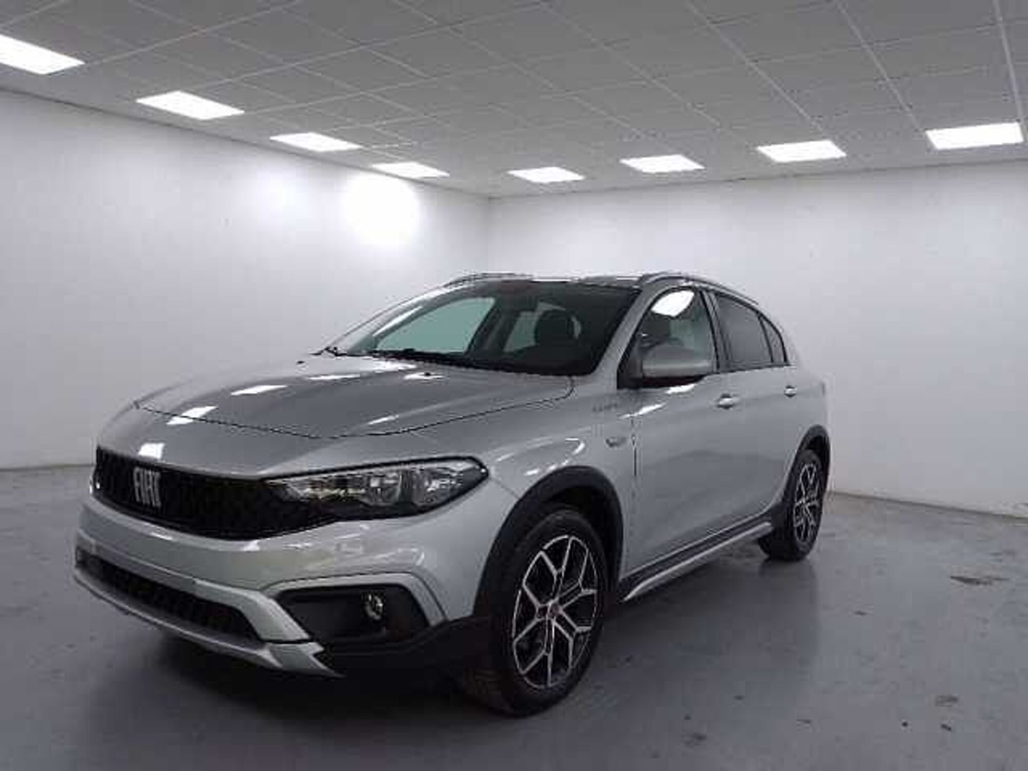 Fiat Tipo Tipo 5p 1.6 mjt Cross s&amp;s 130cv nuova a Cuneo