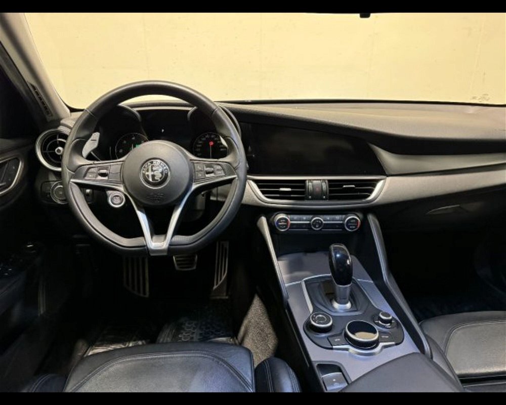 Alfa Romeo Giulia 2.2 Turbodiesel 210 CV AT8 AWD Q4 Veloce  del 2017 usata a Conegliano (3)