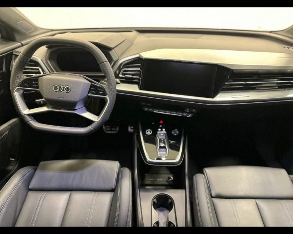 Audi Q4 Q4 40 e-tron S line edition nuova a Conegliano (3)
