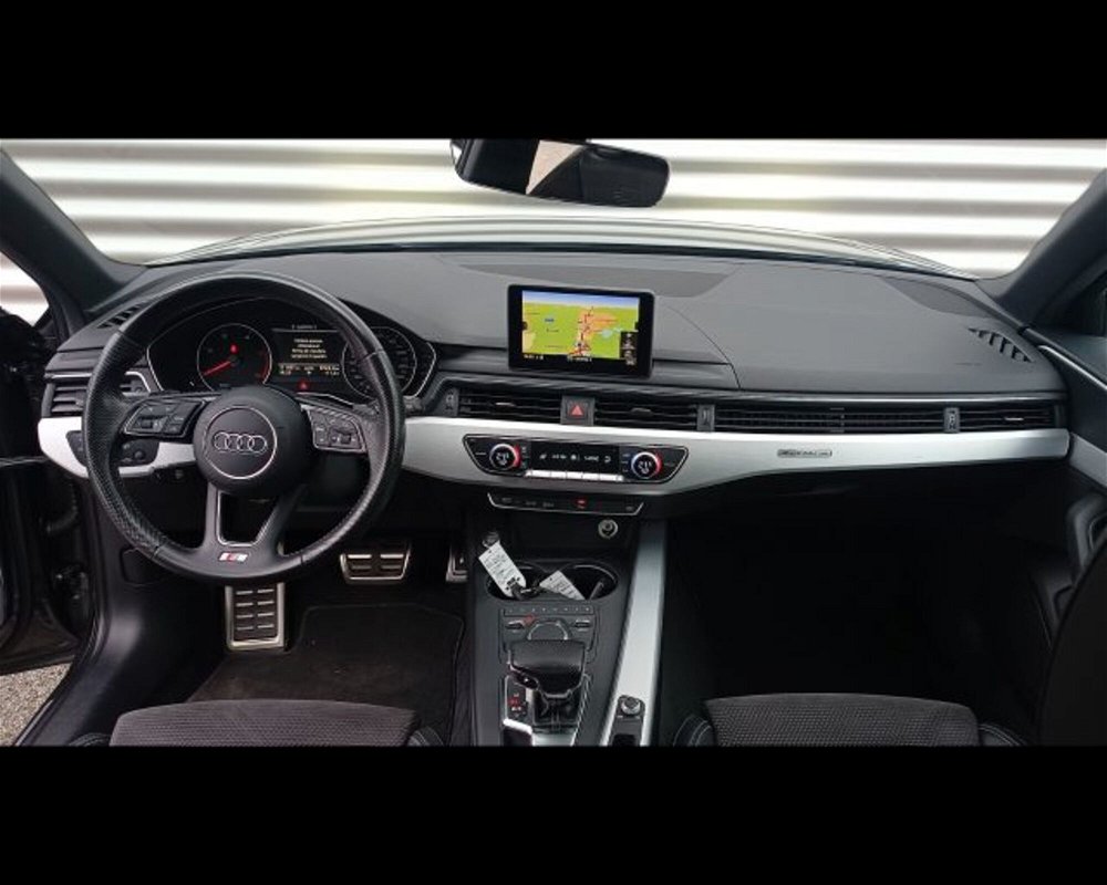 Audi A4 Avant 40 TDI quattro S tronic quattro edition del 2016 usata a Conegliano (3)
