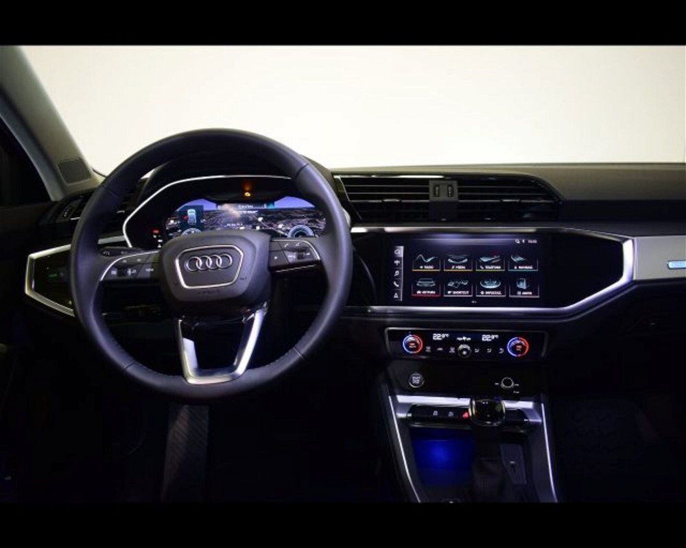 Audi Q3 35 TDI Business Advanced del 2020 usata a Conegliano (3)