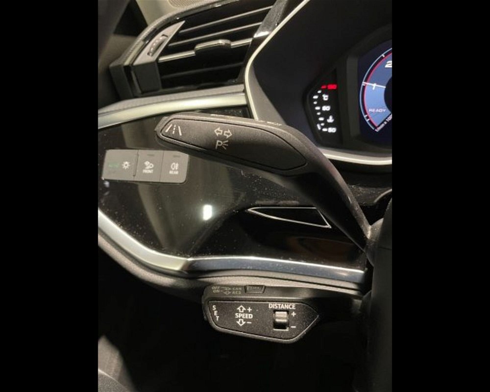 Audi Q3 35 TDI Business Advanced del 2020 usata a Conegliano (5)