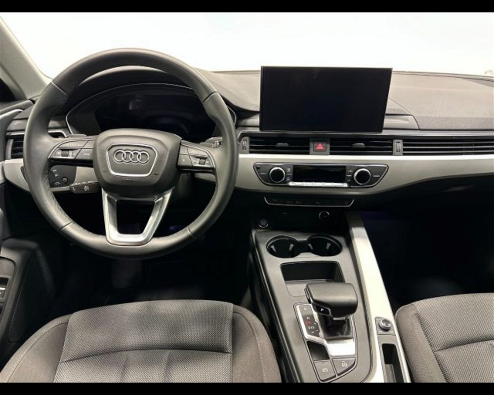 Audi A4 35 2.0 tdi mhev Business Advanced 163cv s-tronic del 2022 usata a Conegliano (3)