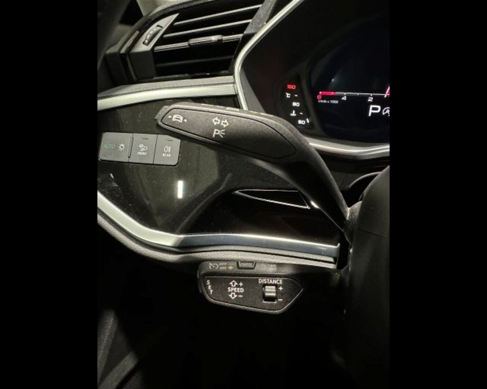 Audi Q3 35 TDI Business del 2022 usata a Conegliano (5)