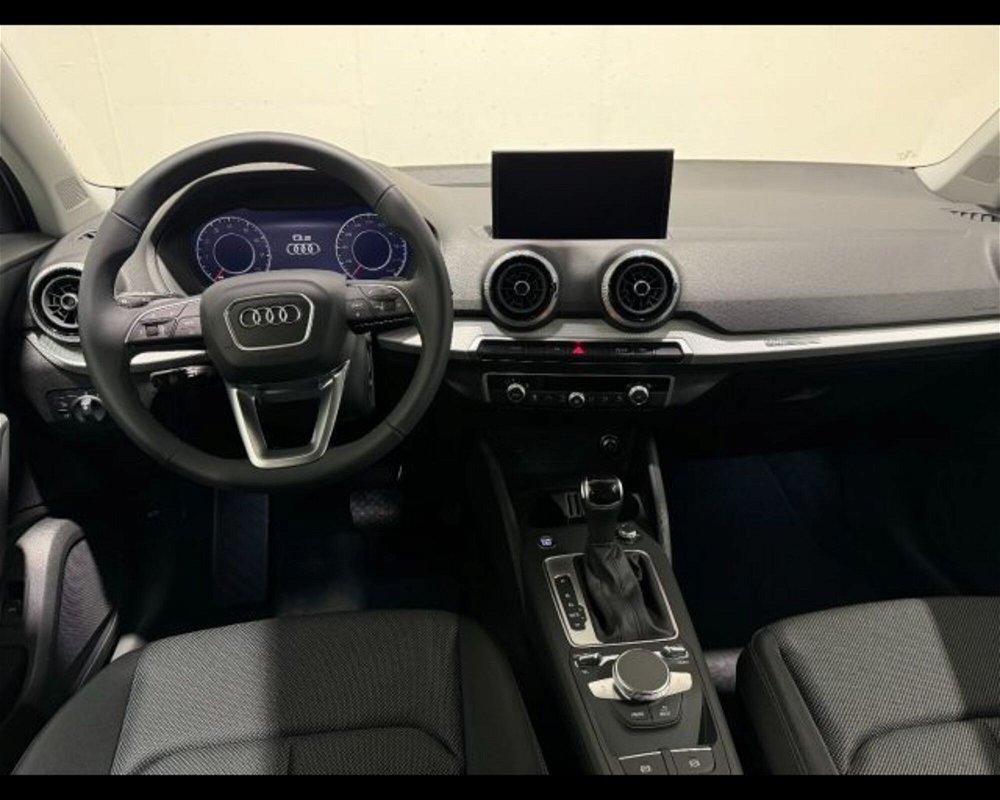 Audi Q2 Q2 35 1.5 tfsi Identity Black s-tronic nuova a Conegliano (3)