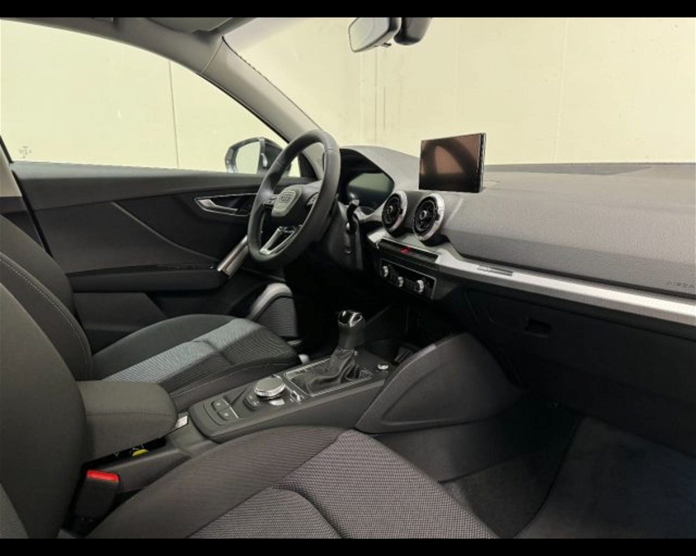 Audi Q2 Q2 35 1.5 tfsi Identity Black s-tronic nuova a Conegliano (4)