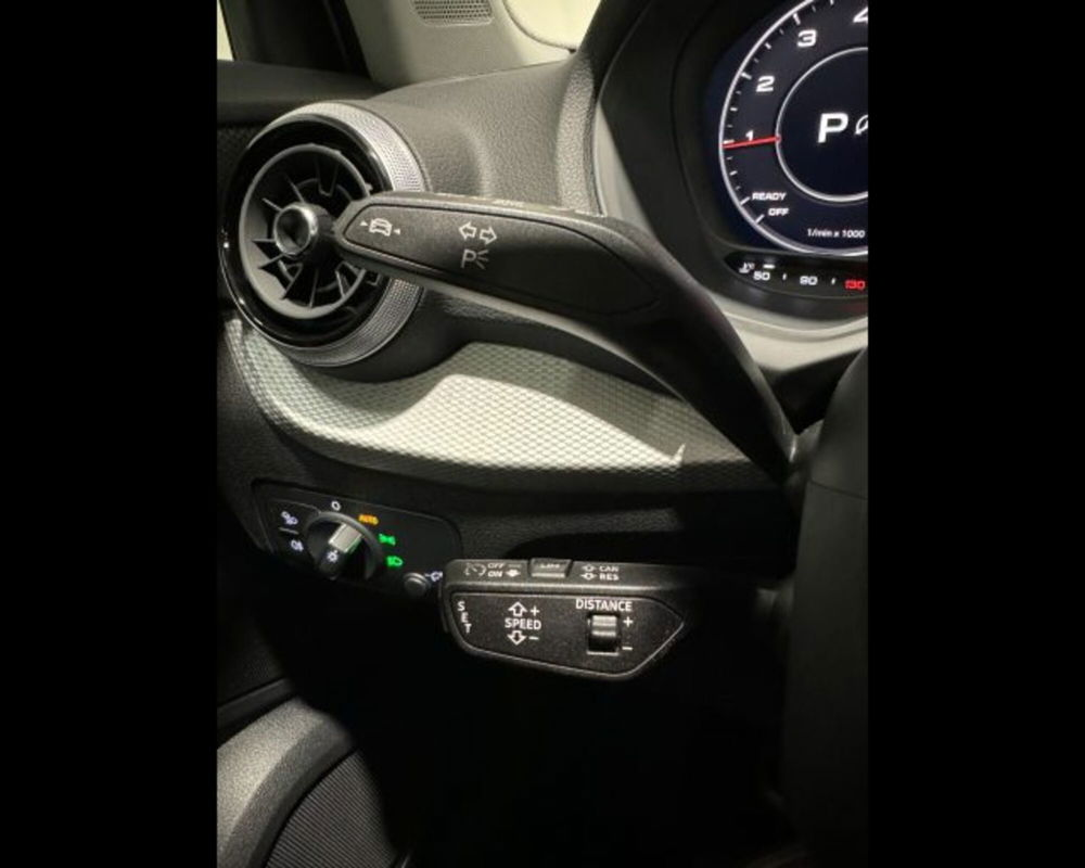 Audi Q2 Q2 35 1.5 tfsi Identity Black s-tronic nuova a Conegliano (5)