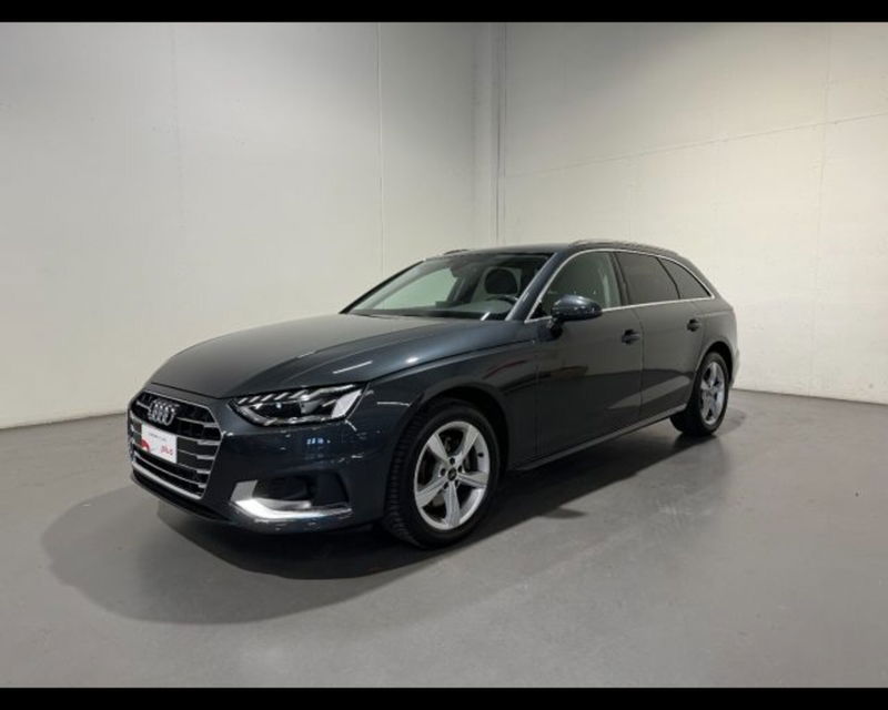 Audi A4 Avant 35 2.0 tdi mhev Business Advanced 163cv s-tronic del 2023 usata a Conegliano