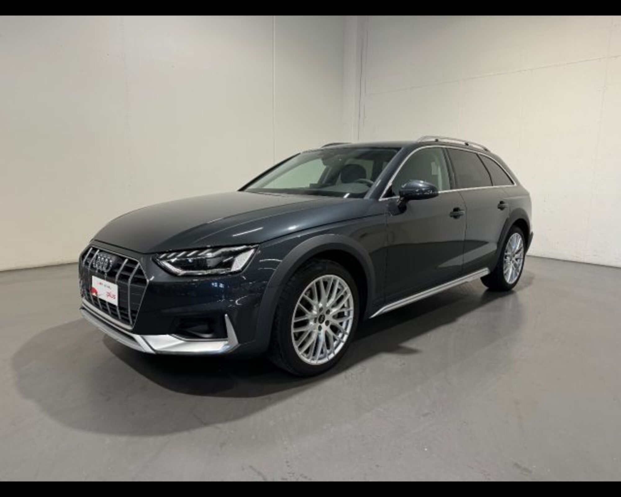 Audi A4 Allroad Allroad 40 2.0 tdi mhev Identity Contrast quattro 204cv s-tronic del 2023 usata a Conegliano