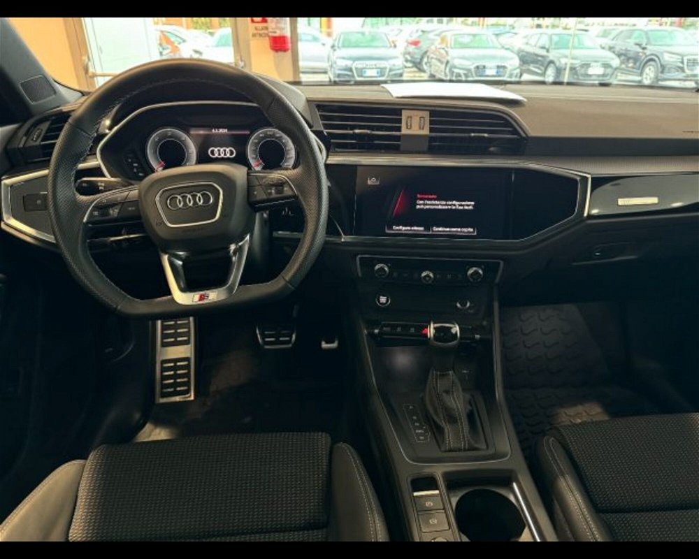 Audi Q3 35 TDI Identity Black nuova a Conegliano (3)