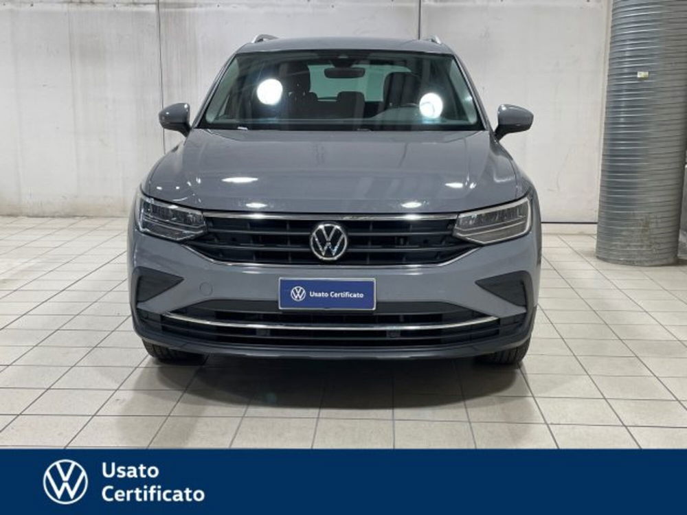 Volkswagen Tiguan 2.0 tdi Life 150cv dsg del 2021 usata a Arzignano (2)