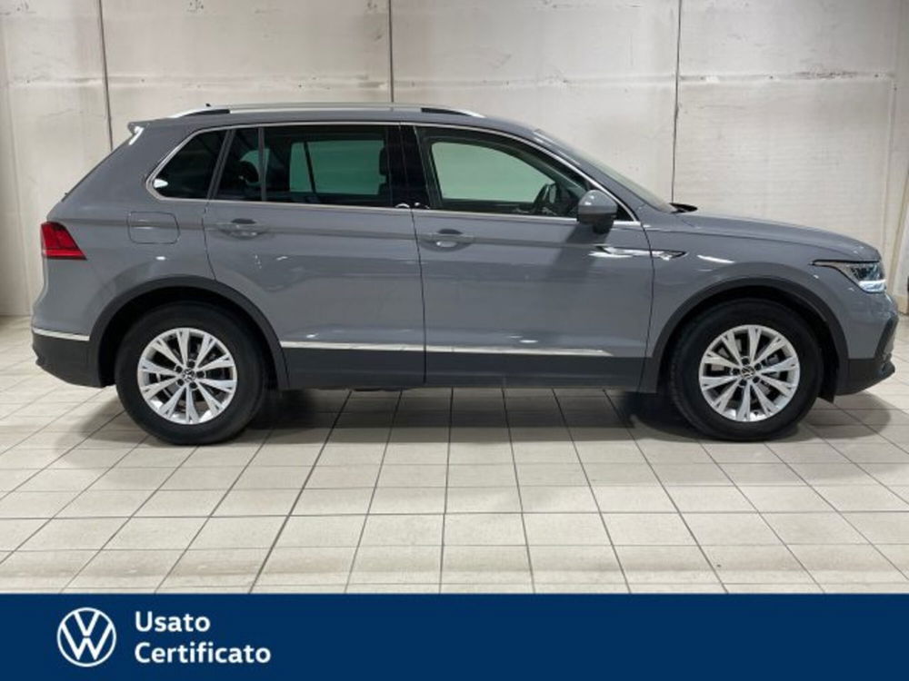 Volkswagen Tiguan 2.0 tdi Life 150cv dsg del 2021 usata a Arzignano (3)