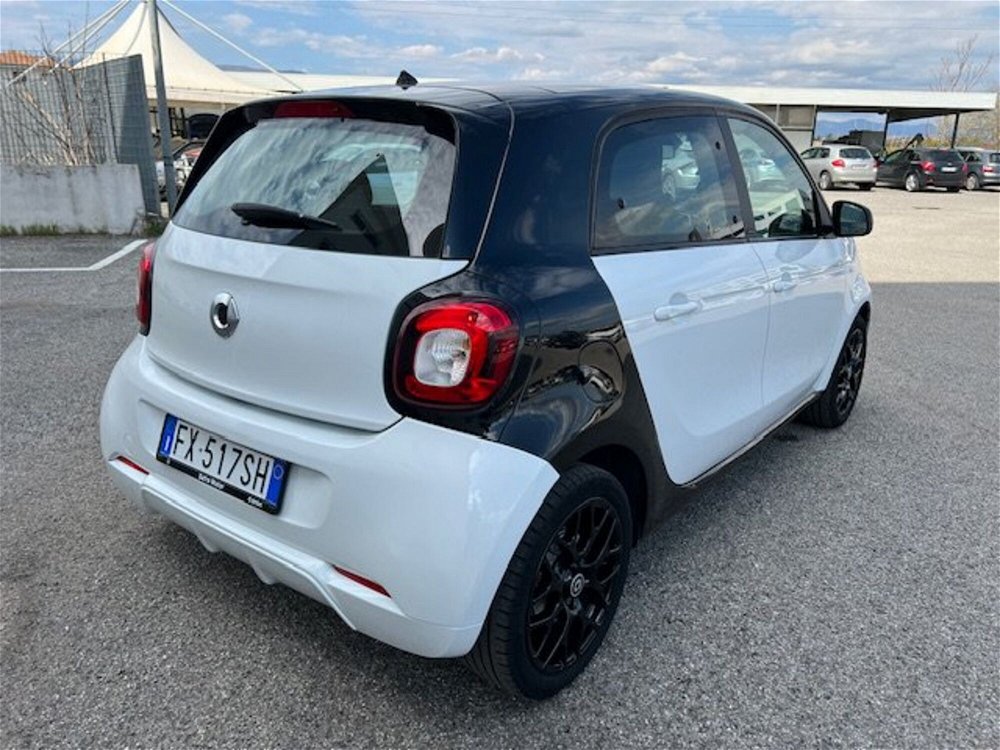 smart forfour forfour 90 0.9 Turbo twinamic Passion  del 2019 usata a Rende (5)