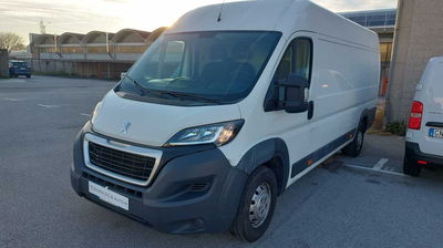 Peugeot Boxer Furgone 435 2.0 BlueHDi 130CV PM-TM Furgone Vetrato del 2017 usata a Padova