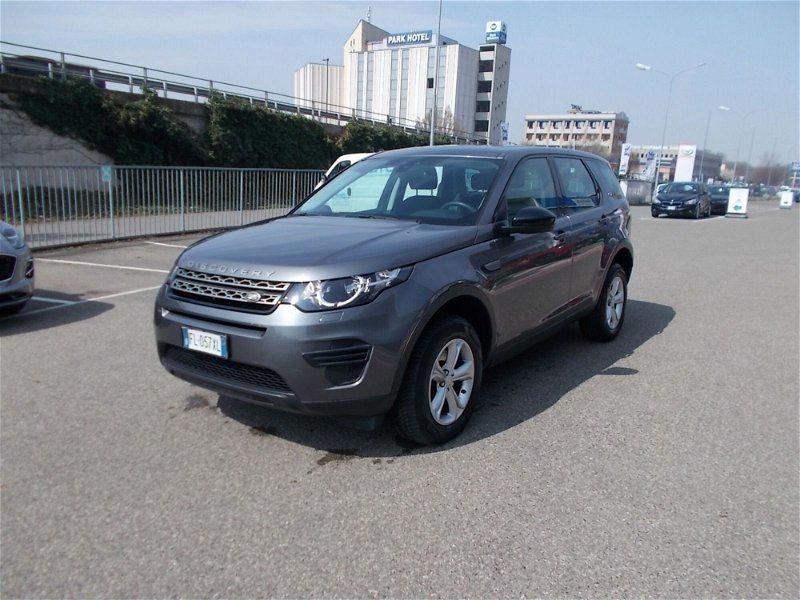 Land Rover Discovery Sport 2.0 TD4 150 CV HSE Luxury my 16 del 2016 usata a Piacenza