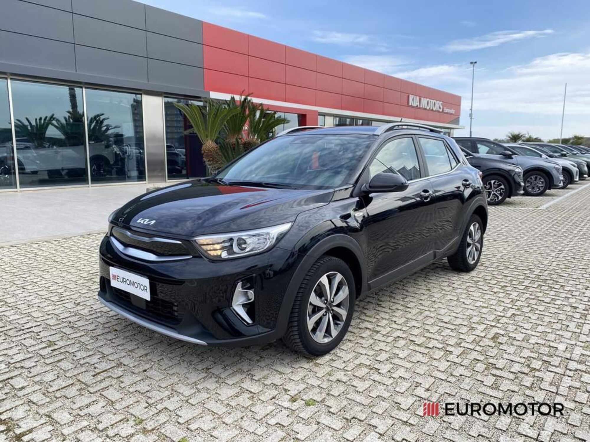 Kia Stonic 1.0 T-GDi 120 CV MHEV DCT Style  del 2021 usata a Modugno