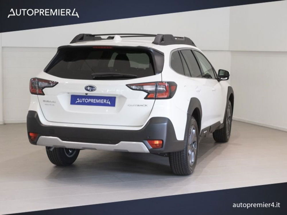 Subaru Outback nuova a Como (11)