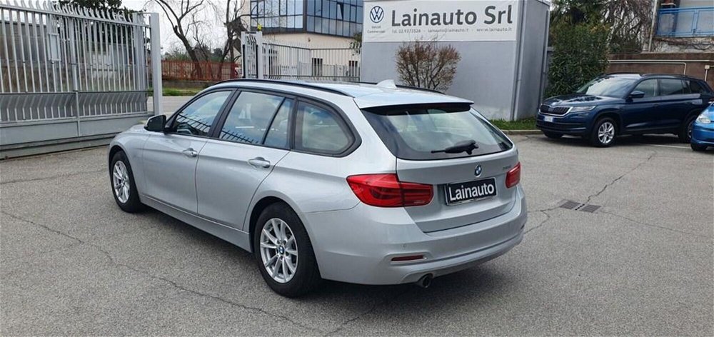 BMW Serie 3 Touring 318i  Business Advantage  del 2018 usata a Lainate (4)