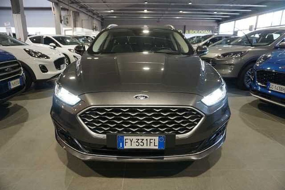 Ford Mondeo Station Wagon Full Hybrid 2.0 187 CV eCVT SW Vignale  del 2019 usata a Bologna (2)